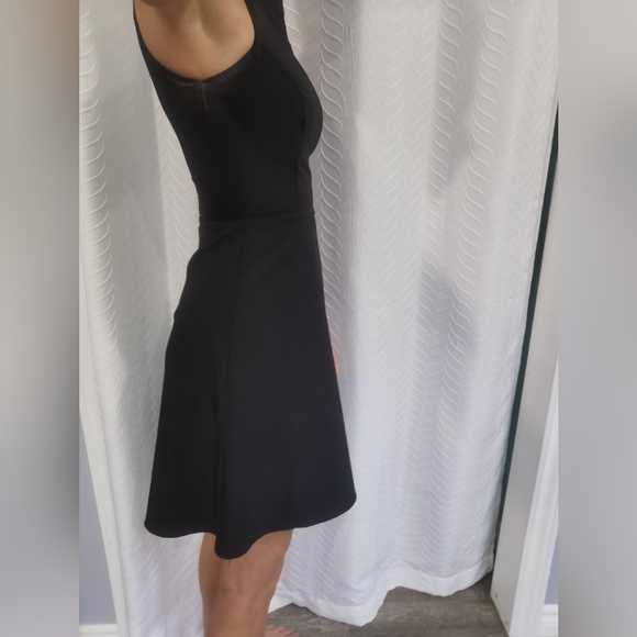 00 / XXS Black Structured Lined Gold Zipper Dress - Picture 2 of 11